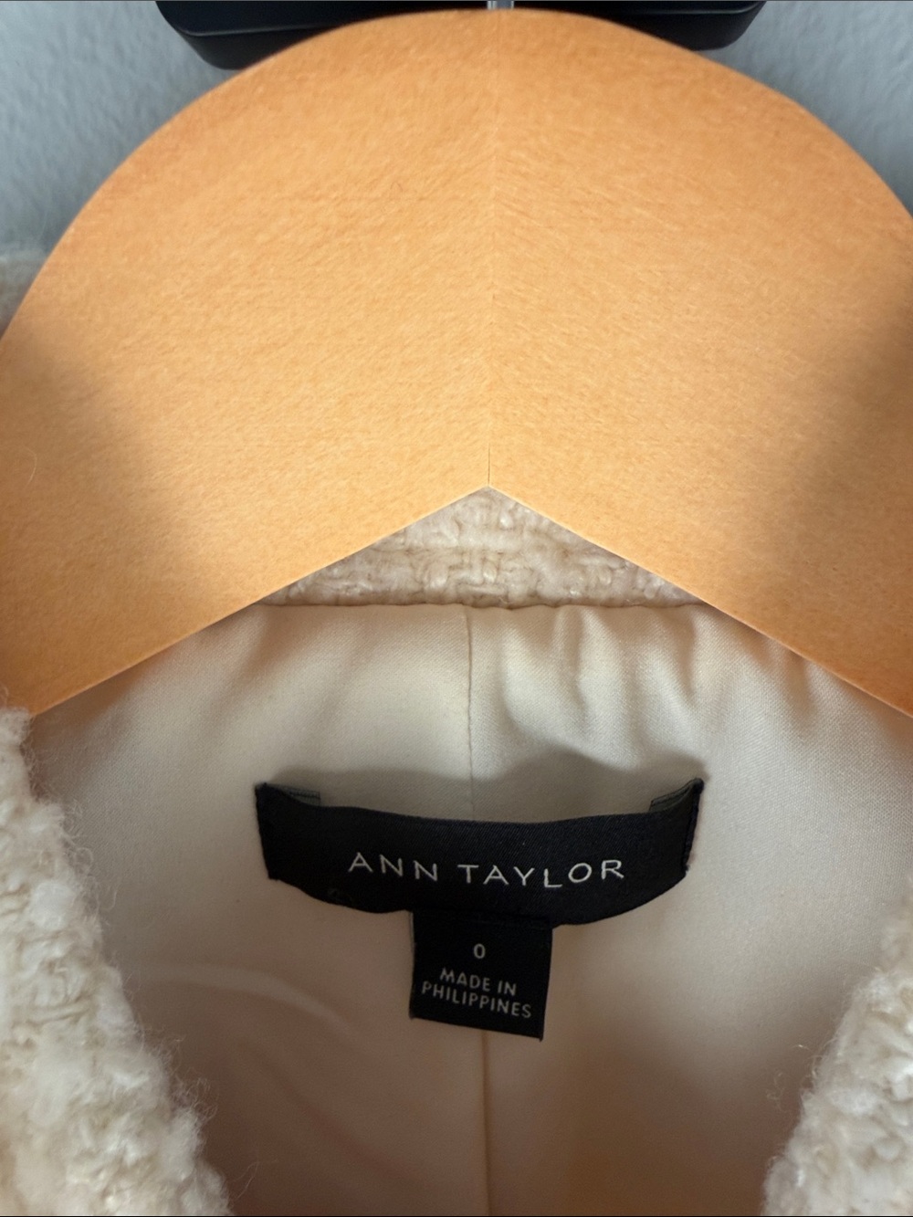 Ann Taylor Cream Bouclé Fringe Blazer Old Money Chic Quiet Luxury - Picture 2 of 14